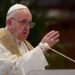 El papa Francisco fue vacunado contra el coronavirus