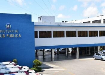 Salud Pública renovará su web y central telefónica para mejorar servicio