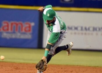 Las Estrellas lideran a los Guantes de Oro