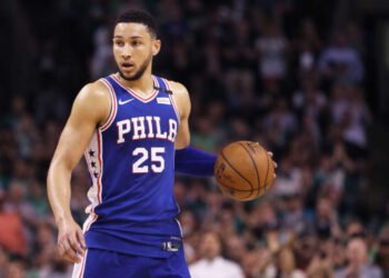 Con triple doble de Simmins, 76ers barren serie ante el Heat