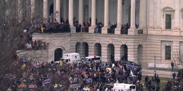FBI alerta de protestas armadas frente a los 50 capitolios estatales antes de la toma de posesión de Biden