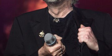 Joaquín Sabina afirma Búnbury y Bosé pertenecen a secta conspiratorias y anti Covid