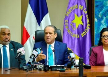 Reinaldo Pared Pérez pide al PLD que se le excluya del Comité Político por razones de salud