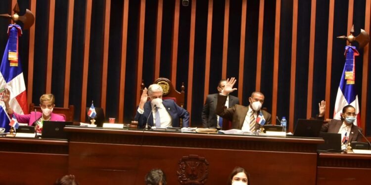 Vuelve a conocerse proyecto de ley que crearía cinco divisiones más en el territorio nacional