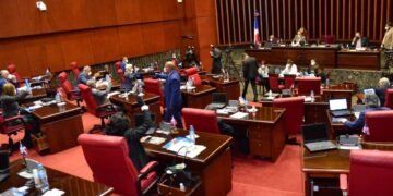 Senado aprueba compra adicional de vacunas contra Covid-19