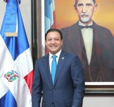 Abel Martínez se querella contra fiscales que allanaron su oficina política