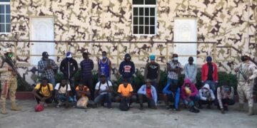 CESFRONT detiene grupo de indocumentados que trató entrar a RD por Dajabón
