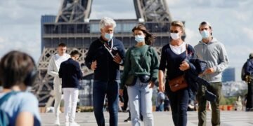 Francia supera las 70.000 muertes por coronavirus