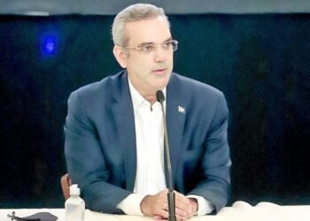 Abinader llega a Puerto Rico para toma de posesión del nuevo gobernador