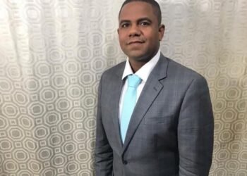 Arrestan a encargado de Aduanas en el norte acusado de delitos sexuales; Fiscalía solicitará prisión preventiva
