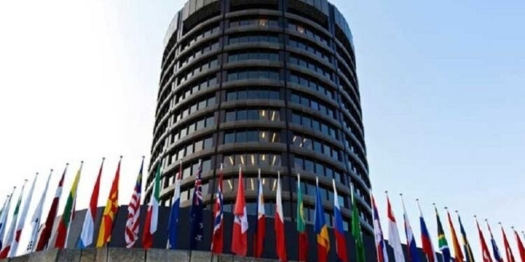 Banco Mundial rebaja crecimiento global preocupado por avance de la pandemia