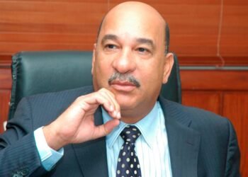 Exministro de Salud llama a no crear incertidumbre con vacuna COVID-19