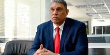 Ministro de Interior y Policía exhorta a los agentes a evitar atropellos durante toque de queda