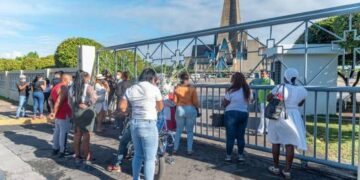 La Virgen pasará solita su día