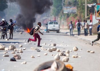 Estudiantes haitianos protestan en calles contra ola de secuestros