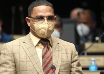 Diputado Sadoky Duarte, acusado de agredir a policía, denuncia ha sido perseguido y amenazado