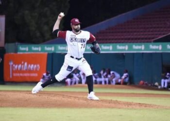 Paolo Espino lanza bien y Gigantes del Cibao vuelven a superar a las Águilas
