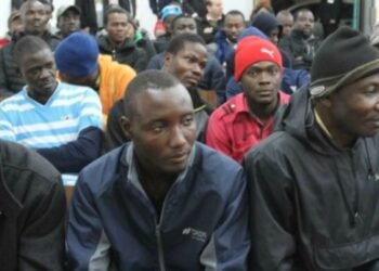 Acuerdan identificar a haitianos en territorio dominicano para inscribirlos en registro civil de Haití