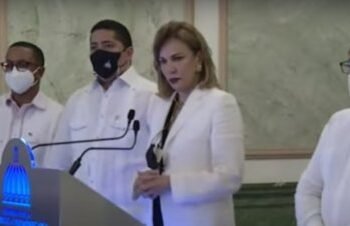 Restaurantes pueden recibir otra vez clientes; amplían el lapso para circular