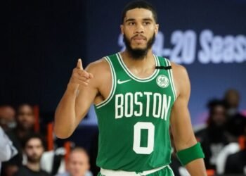 Tatum decide para Celtics en victoria sobre los Pistons