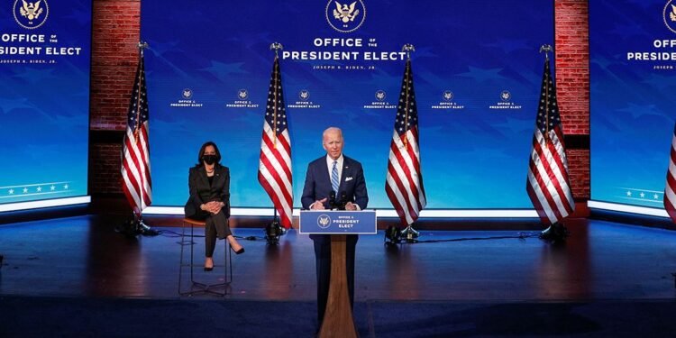 Biden incluye en su equipo a veteranos exfuncionarios de la gestión de Obama