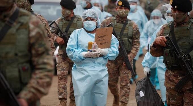 Perú registra tres casos de la cepa británica de coronavirus