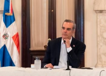 Abinader discute con ministros objetivos de la agenda de 2021