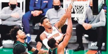 Randle conduce Knicks a ganar