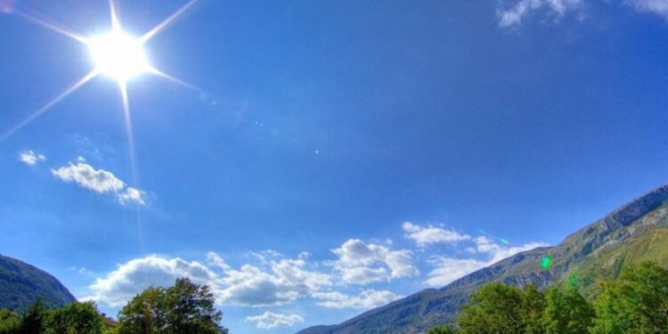 Onamet prevé un ambiente de buen tiempo este lunes feriado; mantiene alerta en costas