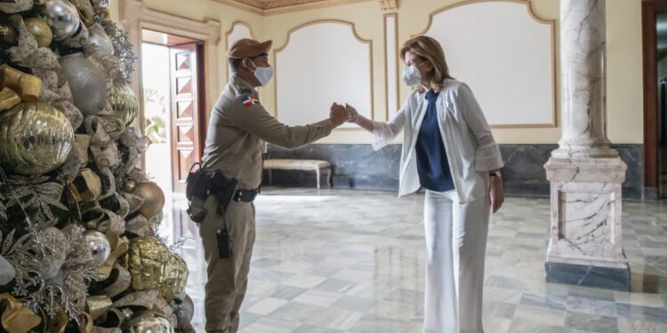 Por primera vez Vicepresidenta asume la Presidencia de manera interina de RD