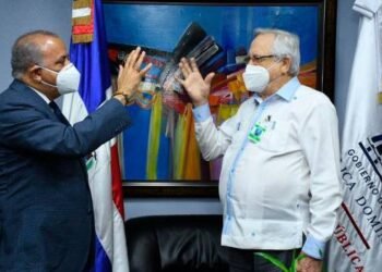 Juramentan a José Rodríguez Soldevila asesor de Salud Pública
