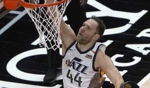 Clarkson lleva al Jazz a una victoria y sigue con la mejor marca de la NBA