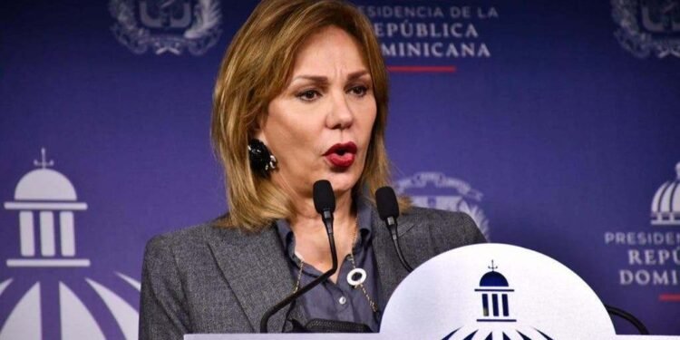 Milagros Germán auxiliará a veterana periodista que fue despedida de la Lotería Nacional tras 41 años de trabajo