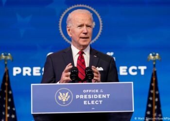 Biden se opone a que Trump siga recibiendo informes de inteligencia