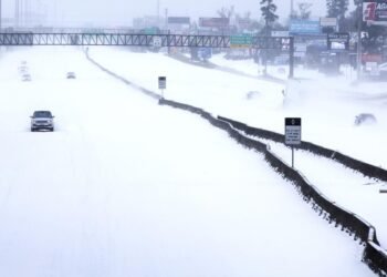 EEUU:Tormenta invernal ha dejado 23 muertos en Texas y estados del sur