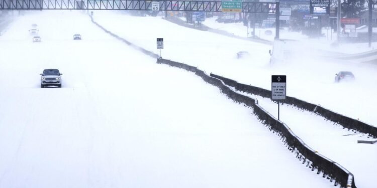 EEUU:Tormenta invernal ha dejado 23 muertos en Texas y estados del sur