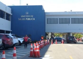 Sobrevalúan en más de 600% compra de jeringuillas en el MSP