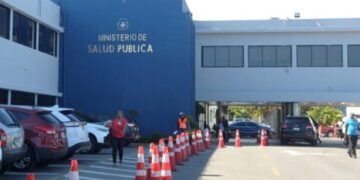 Sobrevalúan en más de 600% compra de jeringuillas en el MSP