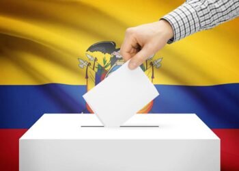 Ecuador elige entre derecha aglutinada e izquierda dividida en tiempos de pandemia