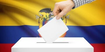 Ecuador elige entre derecha aglutinada e izquierda dividida en tiempos de pandemia