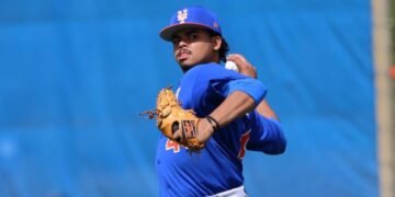 Leones adquieren a dos lanzadores y primera base en cambio con Gigantes