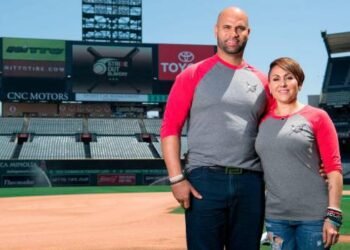 La esposa de Pujols anuncia que el pelotero se retirará este año