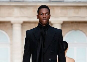 Conozca al joven que de trabajar en un colmado pasó a modelar para Dior, Valentino y Prada