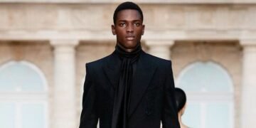 Conozca al joven que de trabajar en un colmado pasó a modelar para Dior, Valentino y Prada