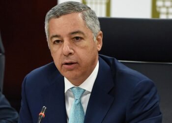 Donald Guerrero tendrá que volver a la PGR el lunes para hablar de su declaración jurada