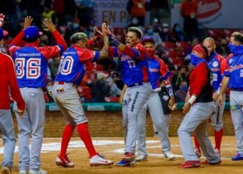 ¡INVICTO! RD cierra serie regular con 5-0
