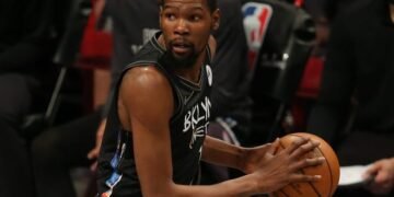 Durant tendrá que ponerse en cuarentena al tener contacto con un positivo a Covid-19