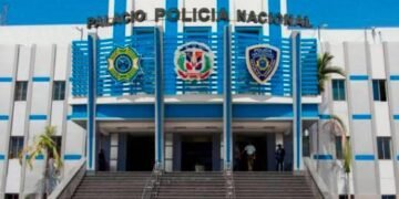 Policía resulta herido de bala en incidente con hombre buscado por robo en Los Tres Brazos