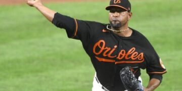 Lanzador César Valdez comenzó cortante la pretemporada de las GL