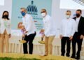 Presidente Abinader da el primer palazo para dejar iniciados los trabajos de ampliación autopista a San Isidro por un monto superior a los 800 millones de pesos.
